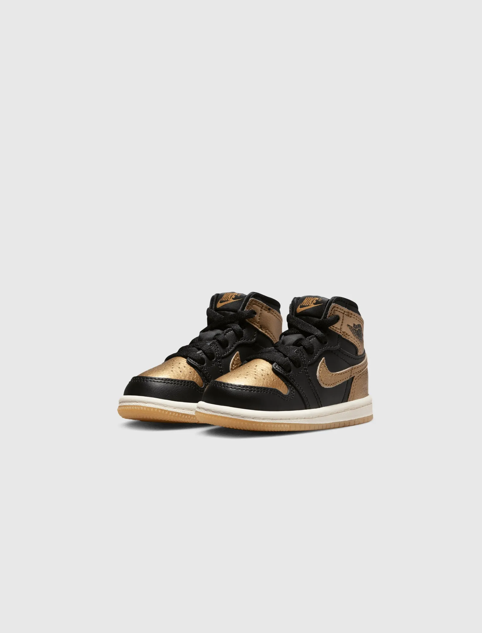 AIR JORDAN 1 RETRO HIGH OG "BLACK/METALLIC GOLD/SAIL" TD