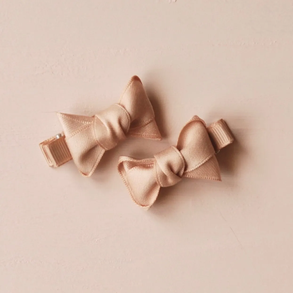 Alice Bow Hair Clips for Little Girls - Golden