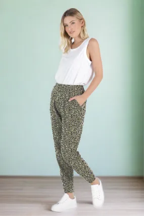 Betty Basics Lindsay Jogger in Puma Print