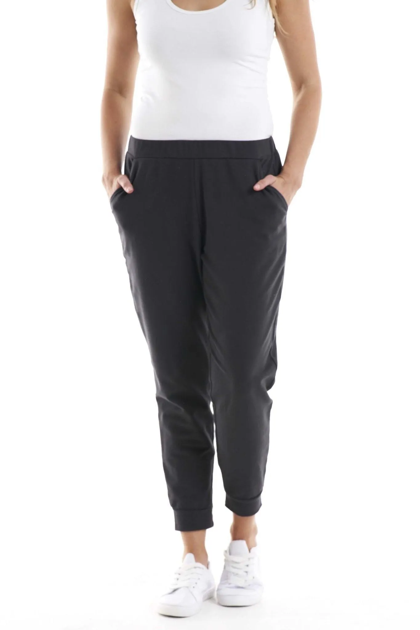 Betty Basics Lindsay Jogger Pant in Gunmetal