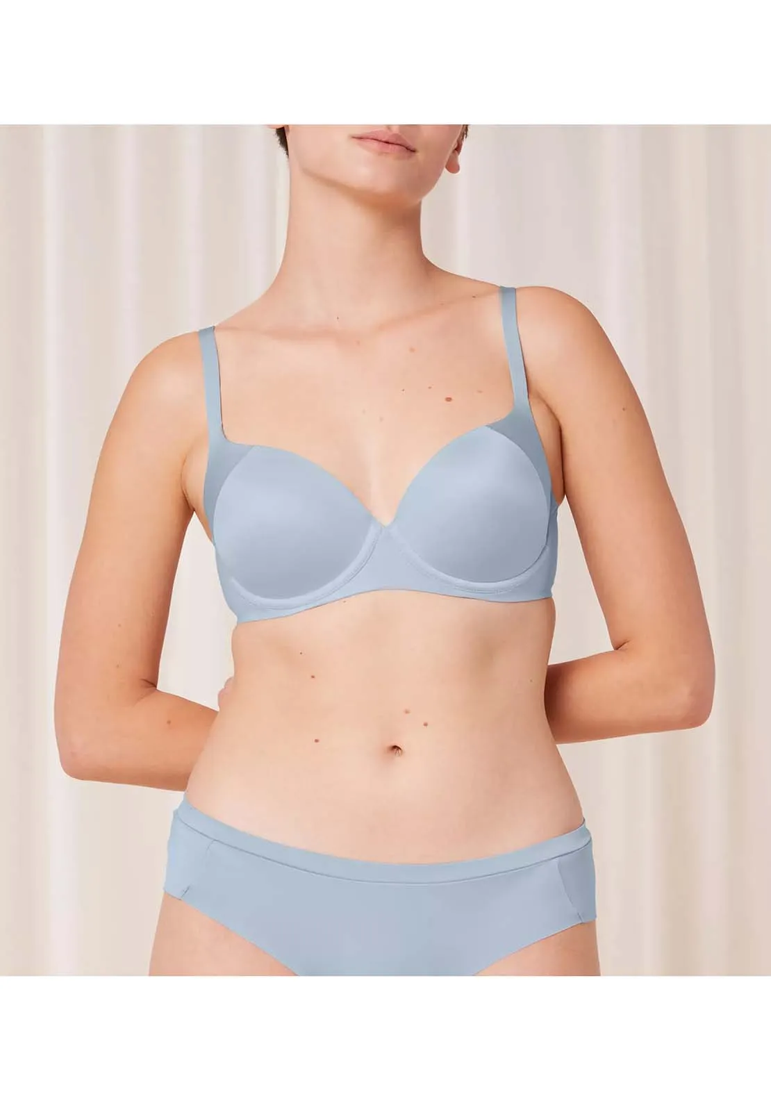 Body Make-up Soft Touch WP EX bra