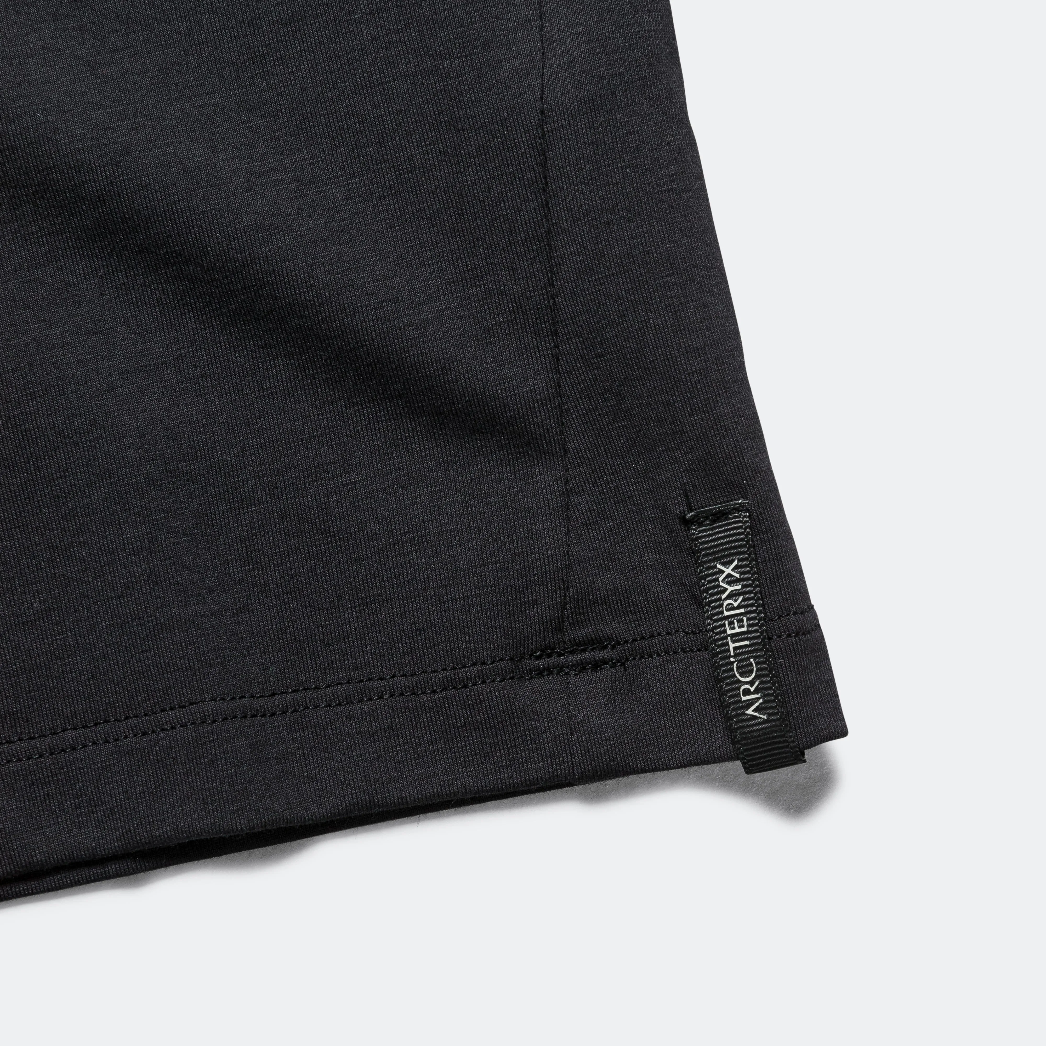 Captive Split SS T-Shirt - Black