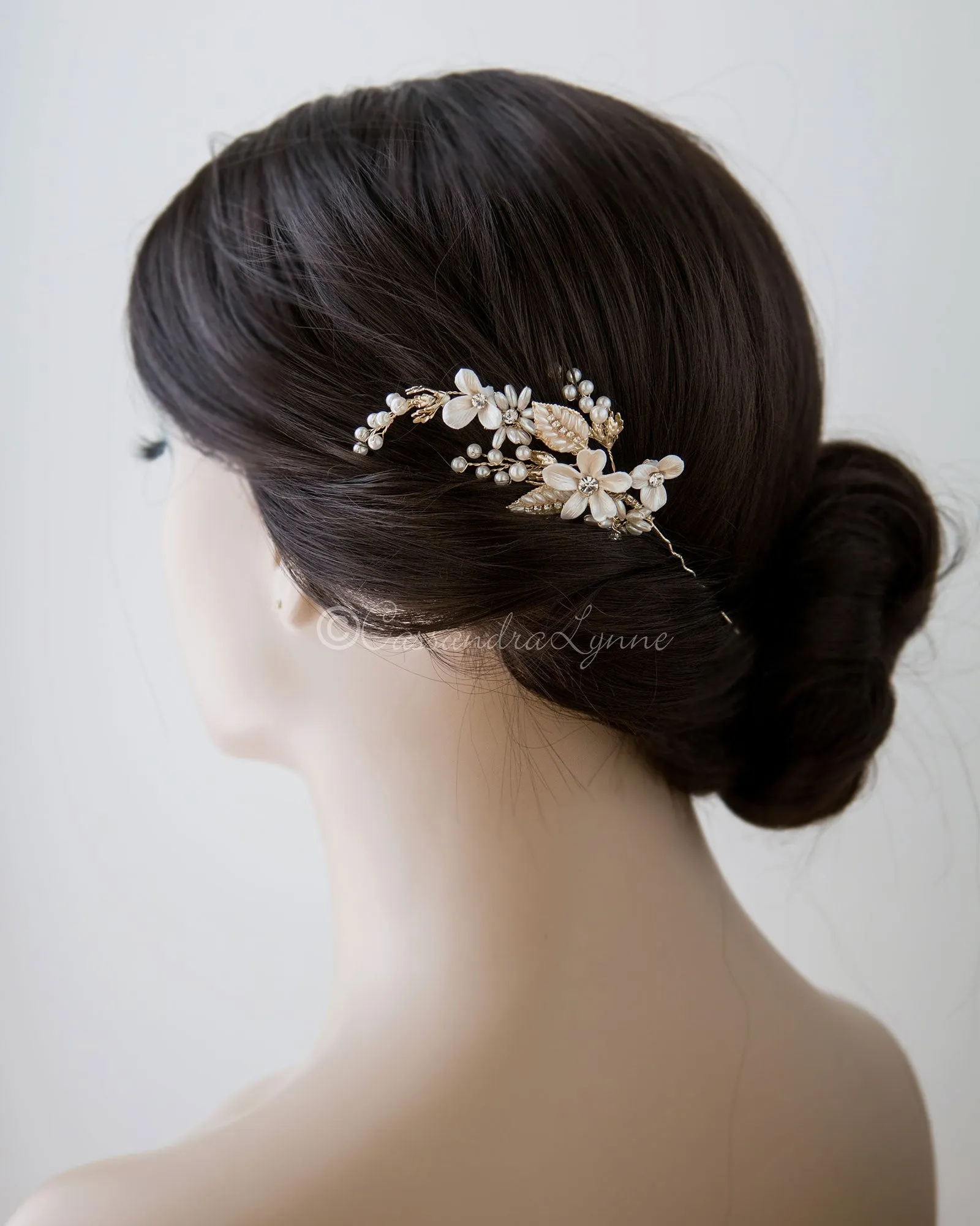 Light Gold Oat Pearl and Porcelain Bridal Hair Pin