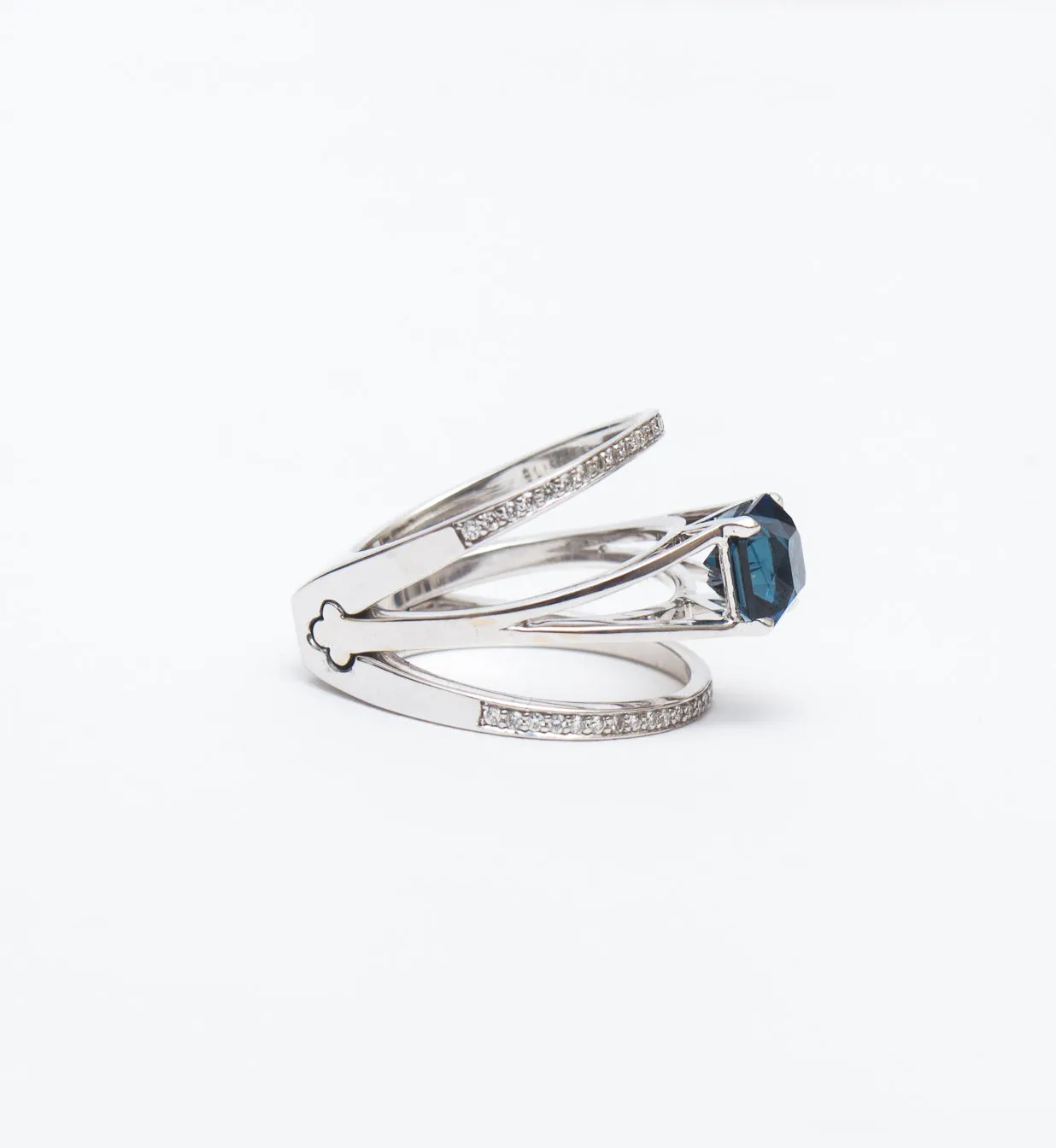 Nigerian Sapphire Centered & Acute Ring Set