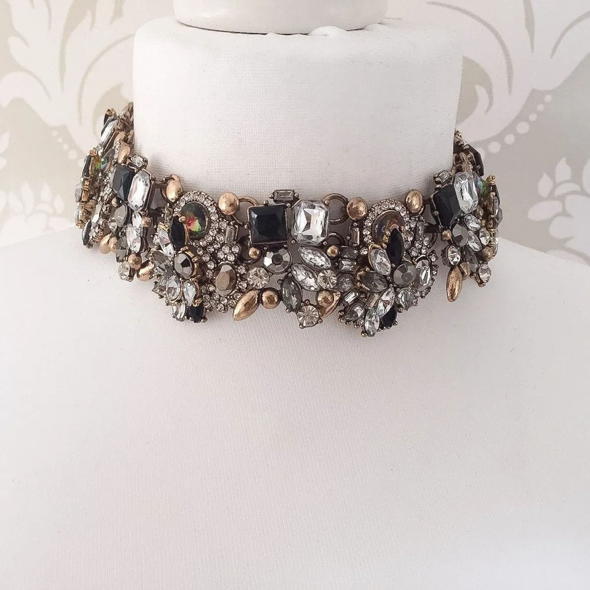 STORM Rhinestone Choker